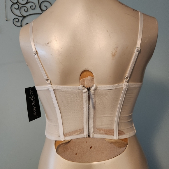 White lace bustier crop top NWT - Picture 4 of 6